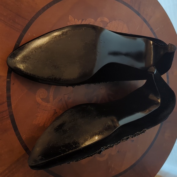 Nordstrom Privat Collection. Beaded Floral Velvet Dress Shoes.       Size 9 AA. - Picture 8 of 10